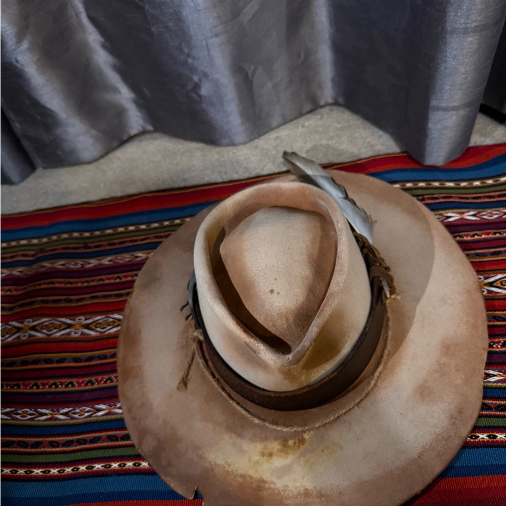 Stetson® 6X Silver Belly Felt Hat
73/8 - customized - Picture 2 of 8